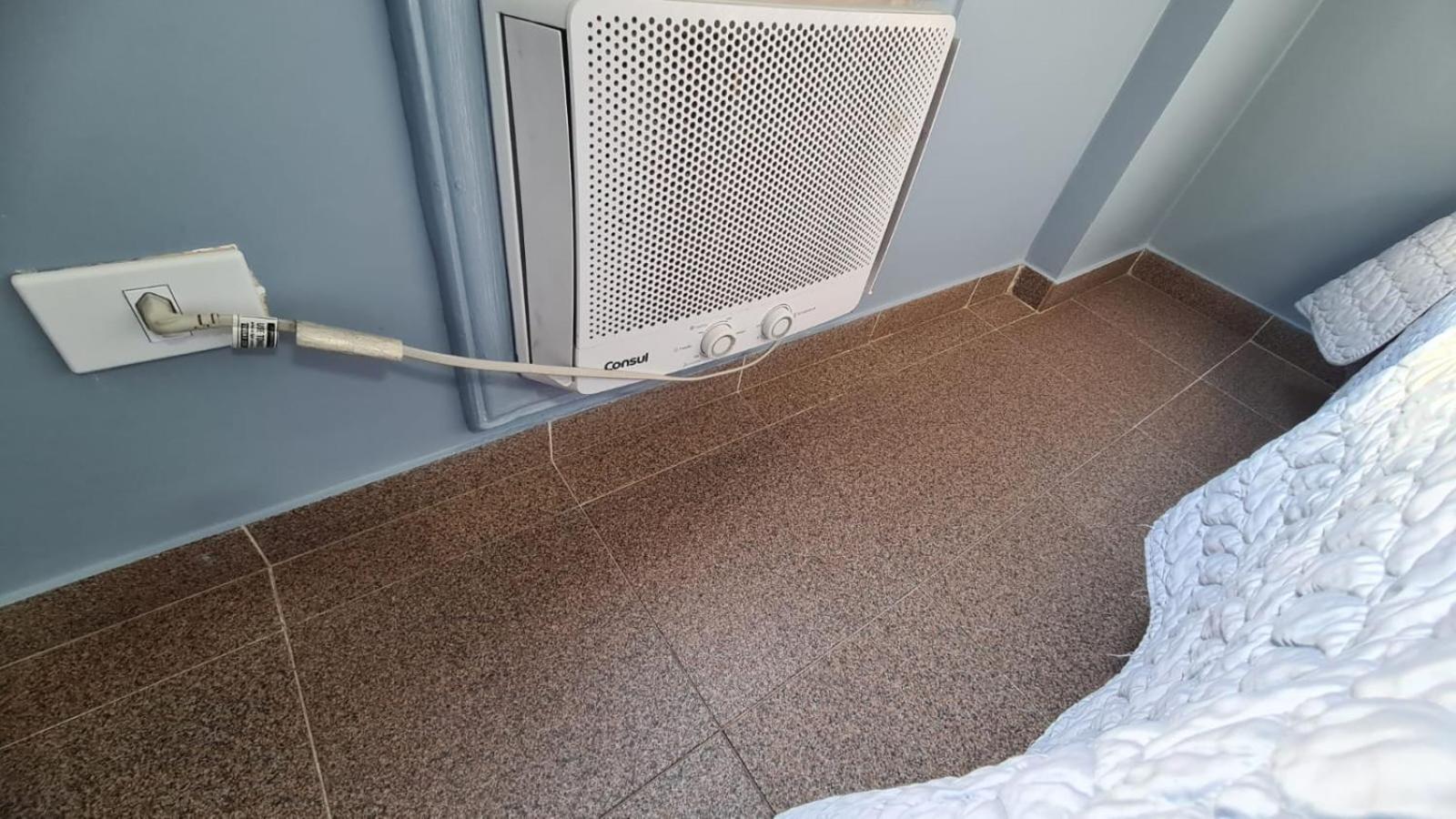 Apartamento Confortavel 2 Dorm No Tortuga Enseada Appartement Guarujá Buitenkant foto